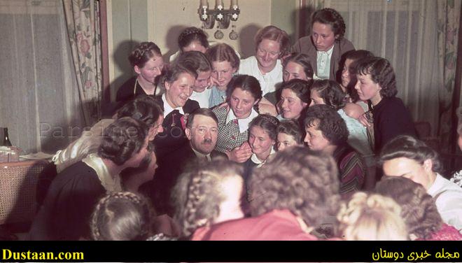  آدولف هیتلر در جمع زنان