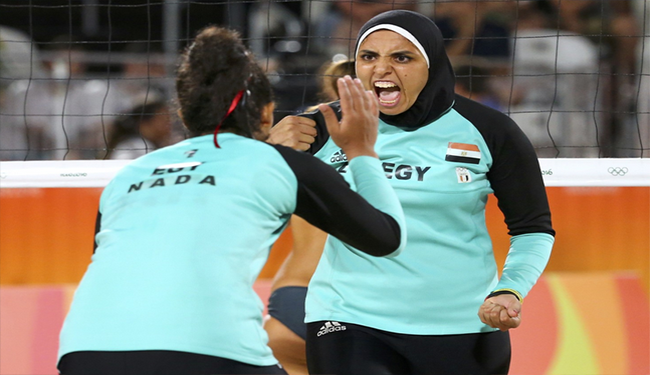 www.dustaan.com-جنجال پوشش والیبال ساحلی زنان هلند +تصاویر