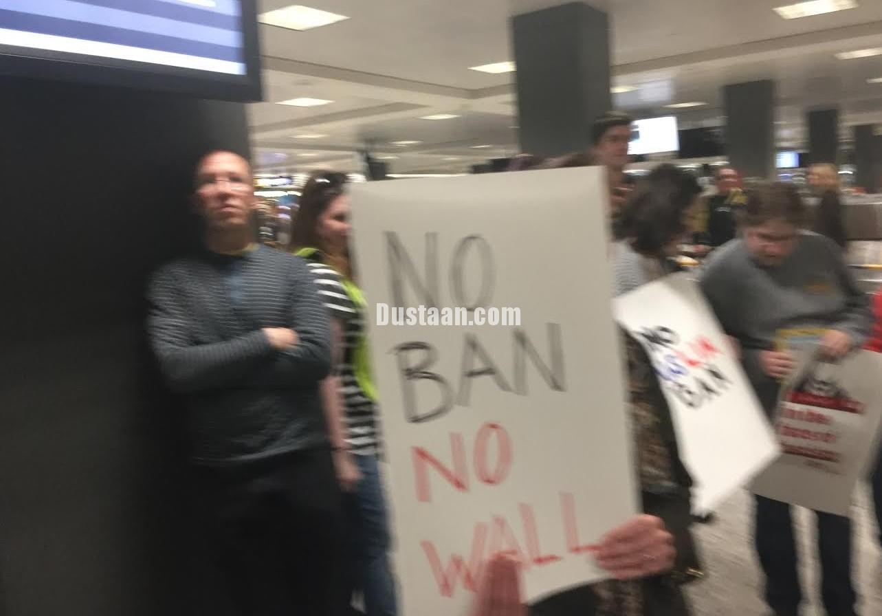 تظاهرات ضد ترامپ در فرودگاه دالاس واشنگتن/تصاویر
