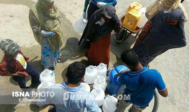 افطاری با آب گل آلود /تصاویر