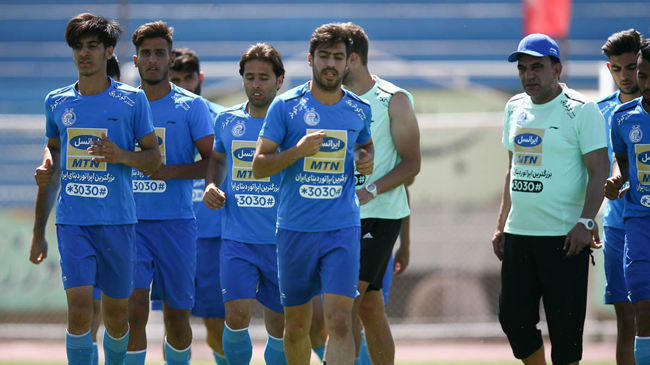 http://www.varzesh11.com/images/news/esteghlal-training-123970.jpg