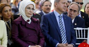 https://130513-375933-1-raikfcquaxqncofqfm.stackpathdns.com/wp-content/uploads/2017/05/Recep-Tayyip-Erdo%C4%9Fan-with-his-Wife.jpg